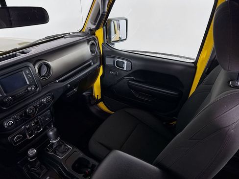 Used 2019 Jeep Wrangler Unlimited Sport S AWD/4WD image 22