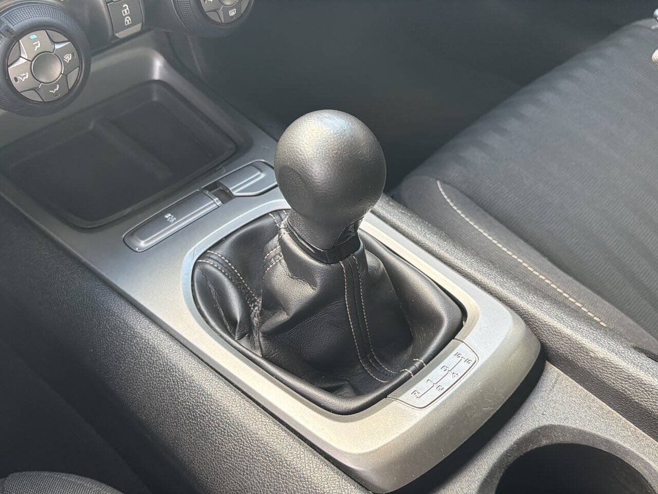 Used 2011 Chevrolet Camaro LS RWD image 25