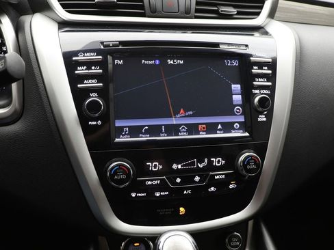 Used 2017 Nissan Murano SV w/ Visibility Package image 21