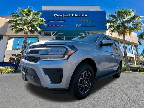 Used 2024 Ford Expedition XLT image 9