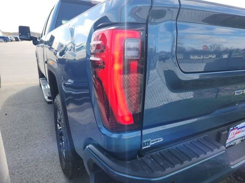 New 2026 GMC Sierra 2500 Denali w/ Denali Reserve Package AWD/4WD image 5
