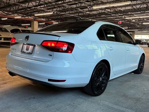 Used 2018 Volkswagen Jetta Sport FWD image 8