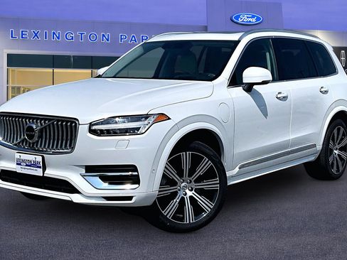 Used 2022 Volvo XC90 T8 Inscription w/ Advanced Package AWD/4WD image 3
