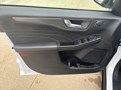 Used 2023 Ford Escape Active w/ Tech Pack #2 image 9