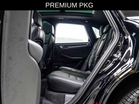 Used 2023 Porsche Macan Turbo AWD/4WD image 43