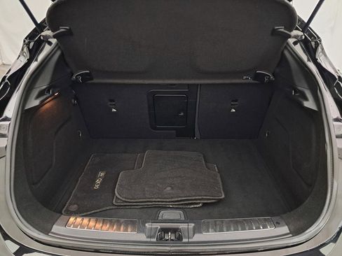 Used 2018 INFINITI QX30 Luxury AWD image 25