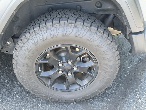 Used 2020 Jeep Wrangler Sport AWD/4WD image 13