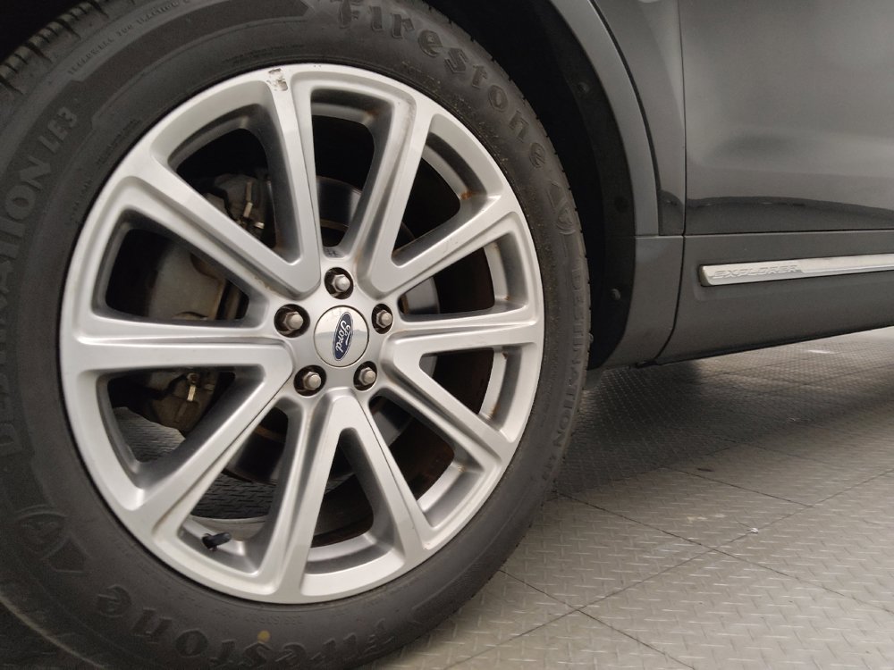 Used 2016 Ford Explorer Limited FWD image 31
