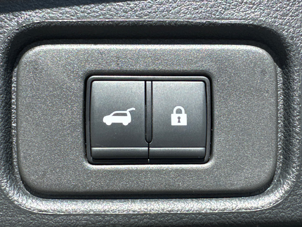Certified 2025 Nissan Pathfinder SV AWD/4WD image 22