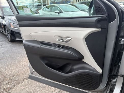 Used 2025 Hyundai Tucson SEL FWD image 18