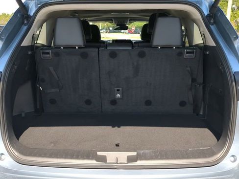 Certified 2024 Toyota Highlander XLE image 13