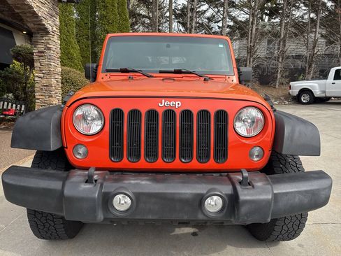 Used 2015 Jeep Wrangler Sport AWD/4WD image 9