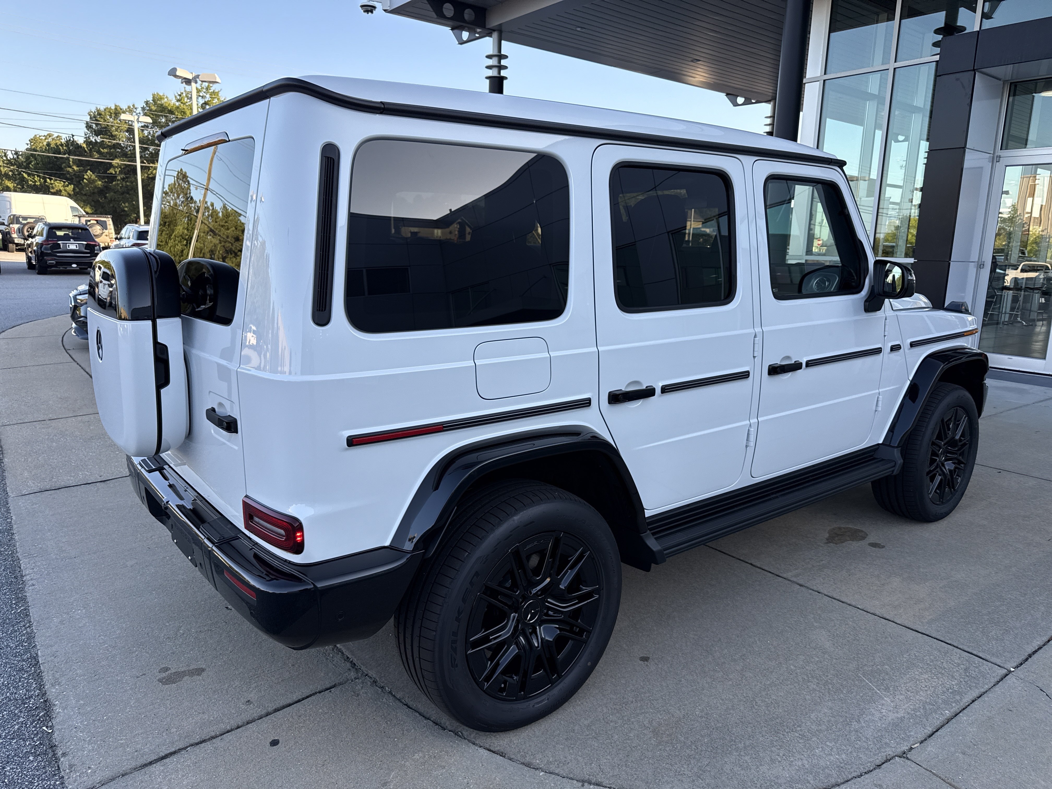 New 2027 Mercedes-Benz G 580 e image 16