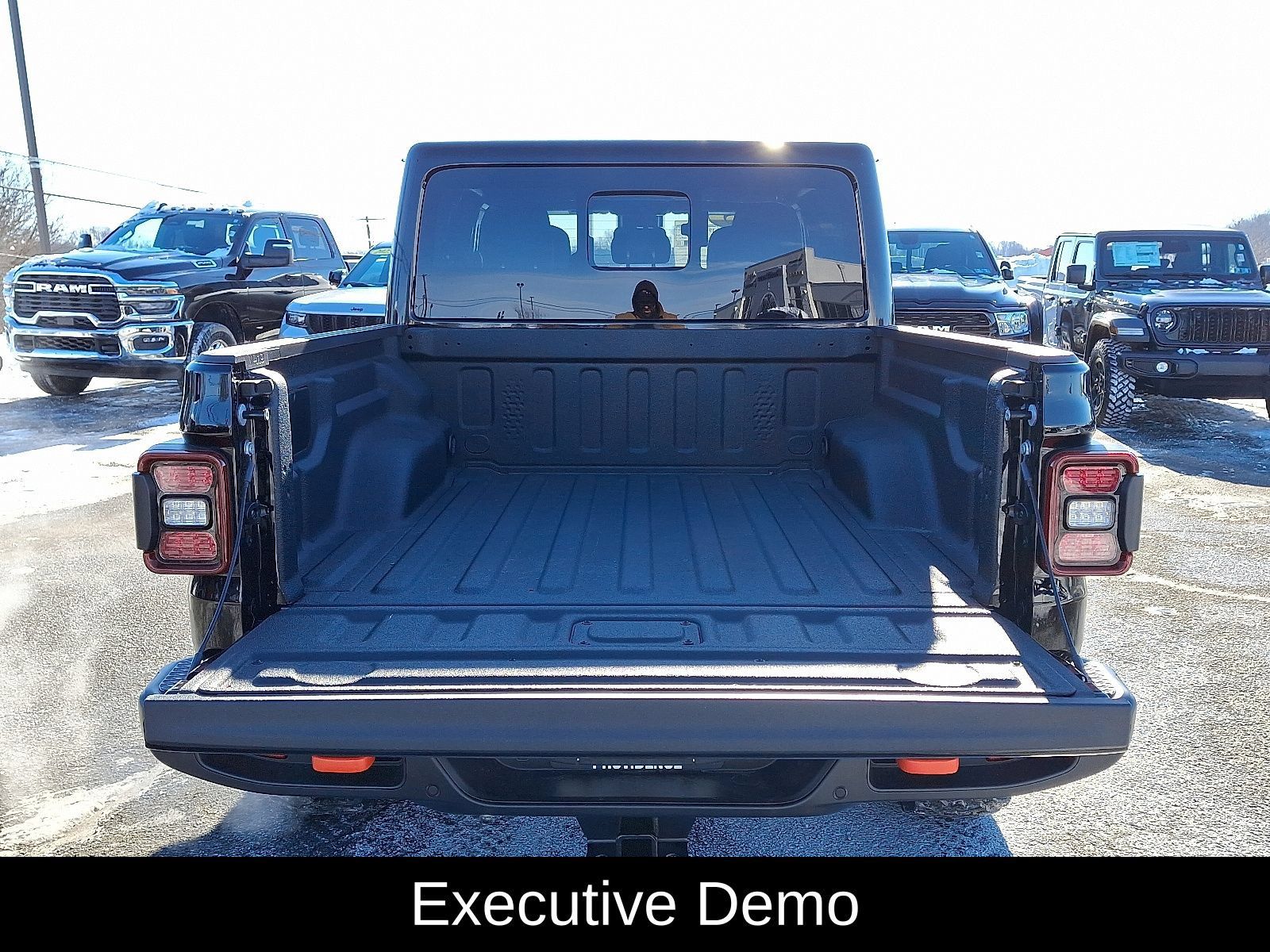 New 2025 Jeep Gladiator Mojave w/ Safety Group AWD/4WD image 27