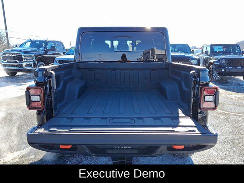 New 2025 Jeep Gladiator Mojave w/ Safety Group image 27