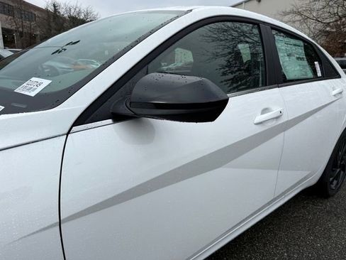 New 2026 Hyundai Elantra SEL Sport image 4