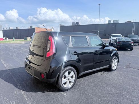 Used 2018 Kia Soul w/ Convenience Package FWD image 5
