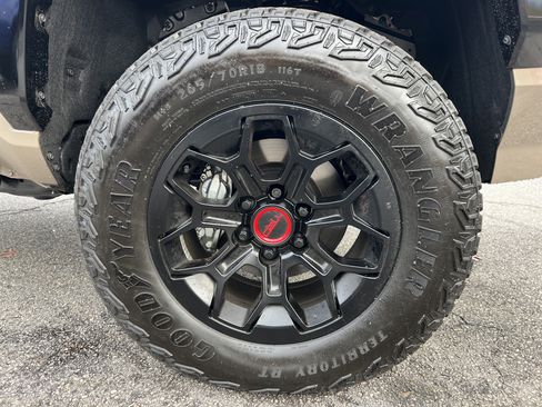 Certified 2025 Toyota Tacoma TRD Pro image 25