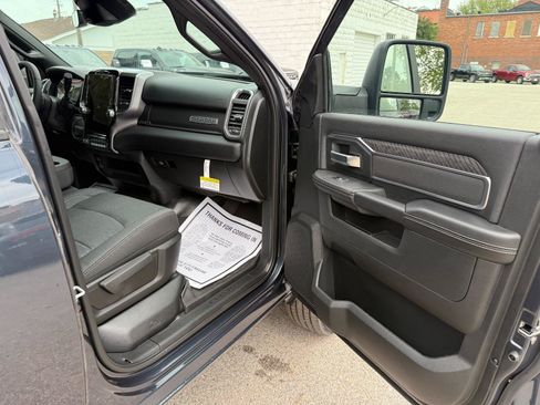 New 2026 RAM 2500 Big Horn AWD/4WD image 18