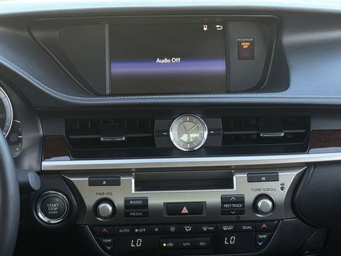 Used 2018 Lexus ES 350 w/ Premier Package image 16