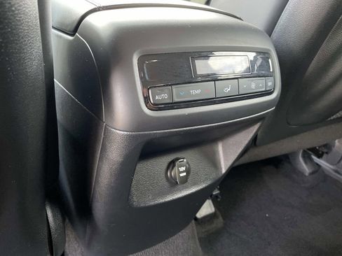 Used 2024 Hyundai Palisade SEL FWD image 24