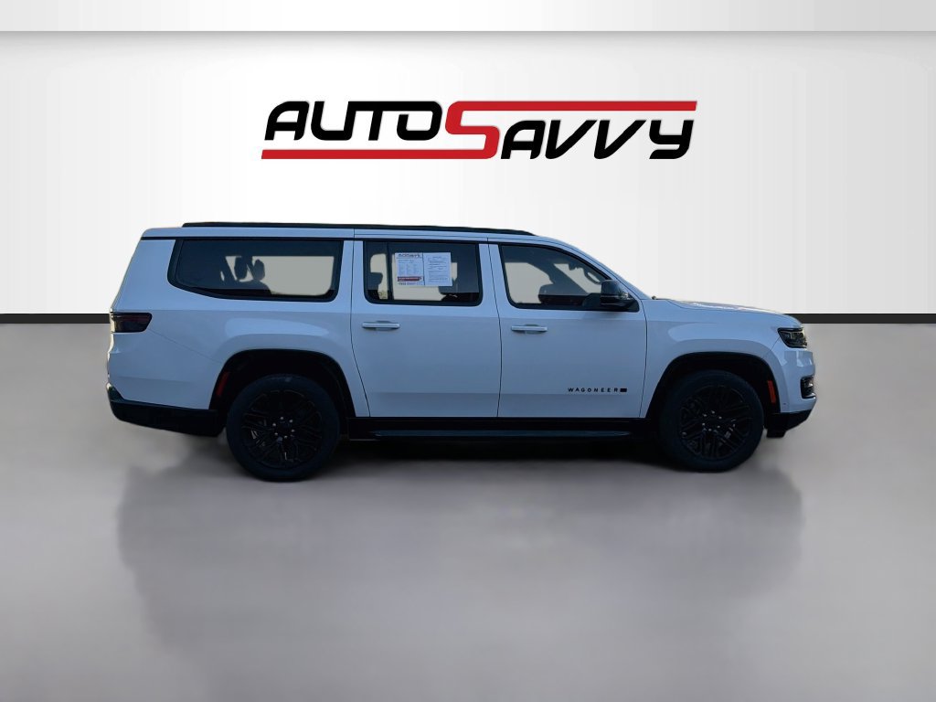 Used 2023 Jeep Wagoneer L Series II AWD/4WD image 8