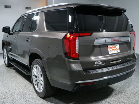 Used 2021 GMC Yukon SLT w/ SLT Luxury Plus Package RWD image 9