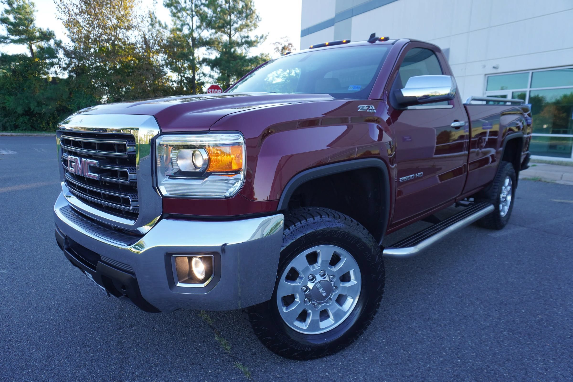 Used 2015 GMC Sierra 2500 SLE w/ SLE Preferred Package AWD/4WD image 3
