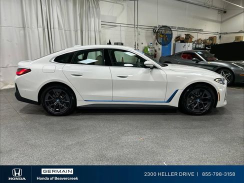 Used 2023 BMW i4 eDrive40 RWD image 9