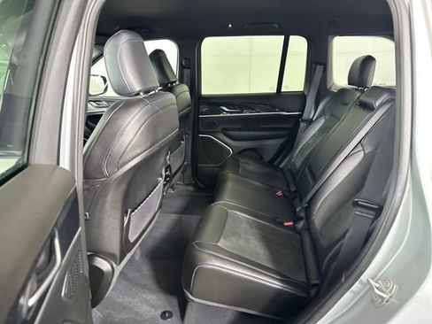 Used 2022 Jeep Grand Cherokee Trailhawk image 25