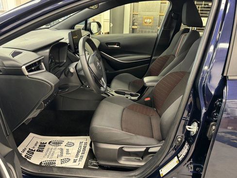 Used 2025 Toyota Corolla SE image 12