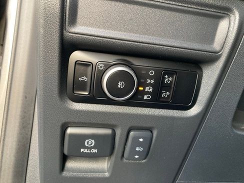 Used 2023 Ford F150 XLT w/ XLT Black Appearance Package image 13