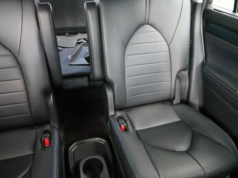 Certified 2024 Toyota Highlander XLE image 14