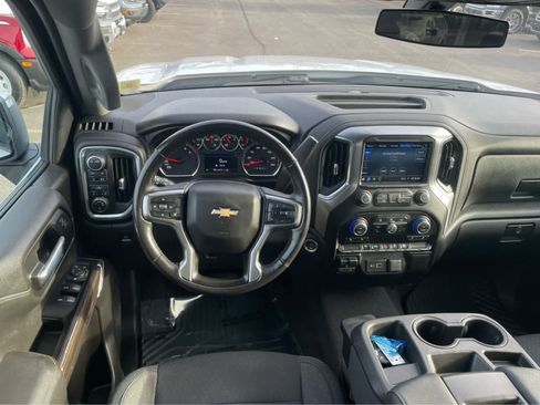 Used 2022 Chevrolet Silverado 1500 LT w/ Bed Protection Package image 16