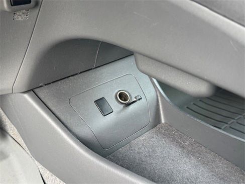 Used 2010 Toyota Prius Three image 19