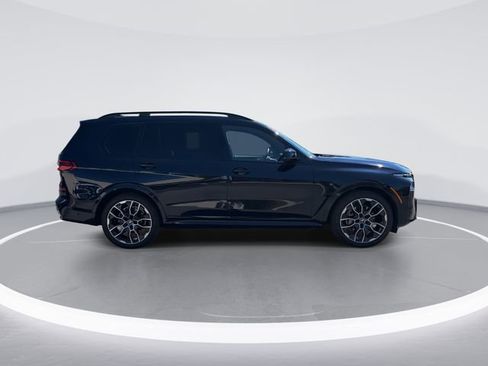 Used 2025 BMW X7 xDrive40i w/ M Sport Package AWD/4WD image 4