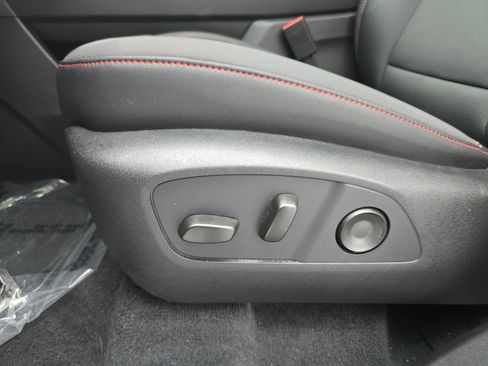 Used 2026 Chevrolet Traverse Z71 w/ Driver Confidence Package AWD/4WD image 30