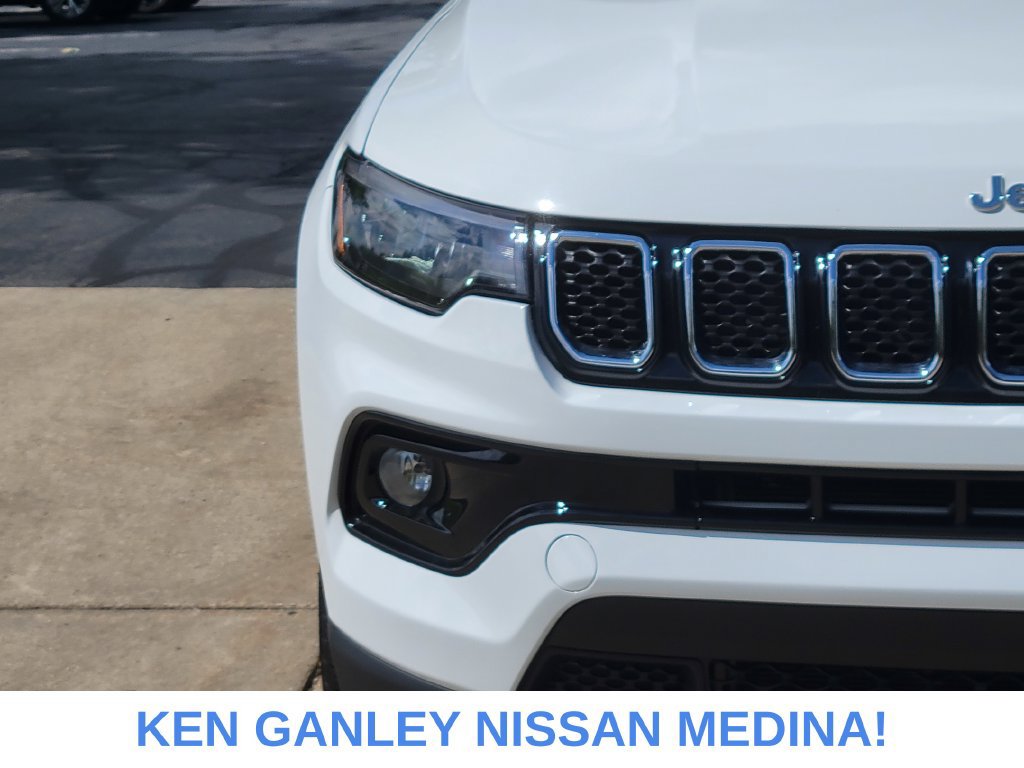 Used 2023 Jeep Compass Limited AWD/4WD image 9