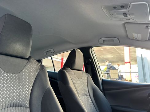 Used 2017 Toyota Prius Two image 17