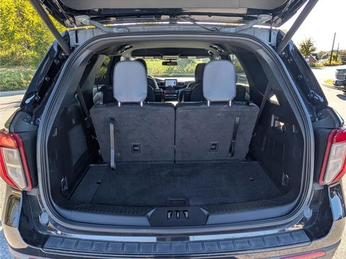 Used 2022 Ford Explorer ST-Line image 14