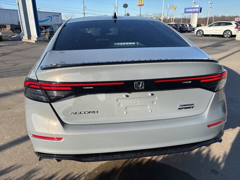Used 2025 Honda Accord Sport image 6