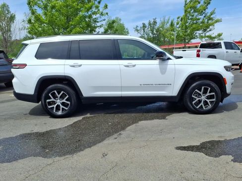 Used 2024 Jeep Grand Cherokee L Limited w/ Luxury Tech Group II image 31