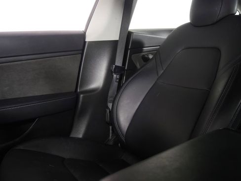 Used 2020 Tesla Model 3 Long Range image 16
