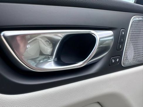 Certified 2026 Volvo XC60 T8 Ultra w/ Climate Package AWD/4WD image 14
