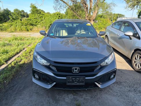 Used 2017 Honda Civic Sport image 5