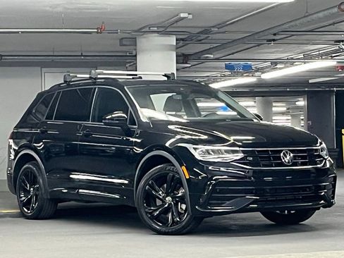 Certified 2023 Volkswagen Tiguan SE R-Line FWD image 2