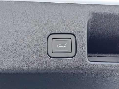 New 2026 Chevrolet Equinox EV LT image 25