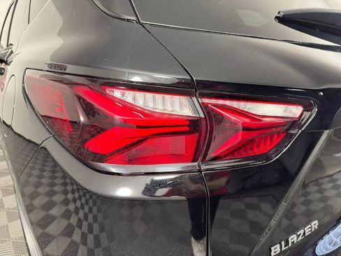 Used 2020 Chevrolet Blazer LT image 32