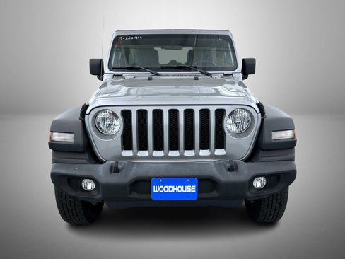 Used 2019 Jeep Wrangler Unlimited Sport S AWD/4WD image 2