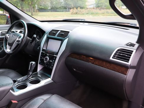 Used 2012 Ford Explorer Limited FWD image 17